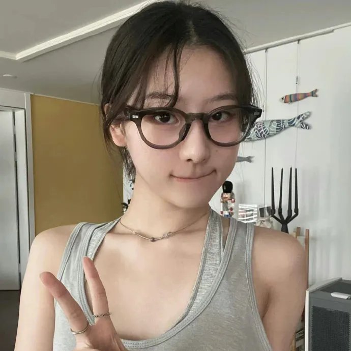 锦衣之下